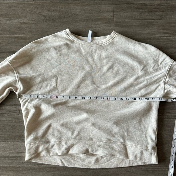 3/$20⚡️ Fabletics Casual Cream Tan Speckled Long Sleeve Pullover Sweatshirt - Picture 10 of 10
